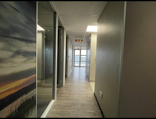 358M² OFFICE FOR SALE IN LYME PARK